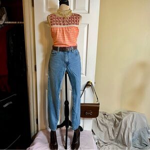 Women’s Levis Premium Modern Big E Mid Blue Wash High Rise Straight 31/27.5‎